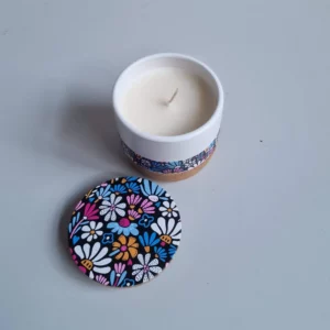 Scented candle with night flower stripe